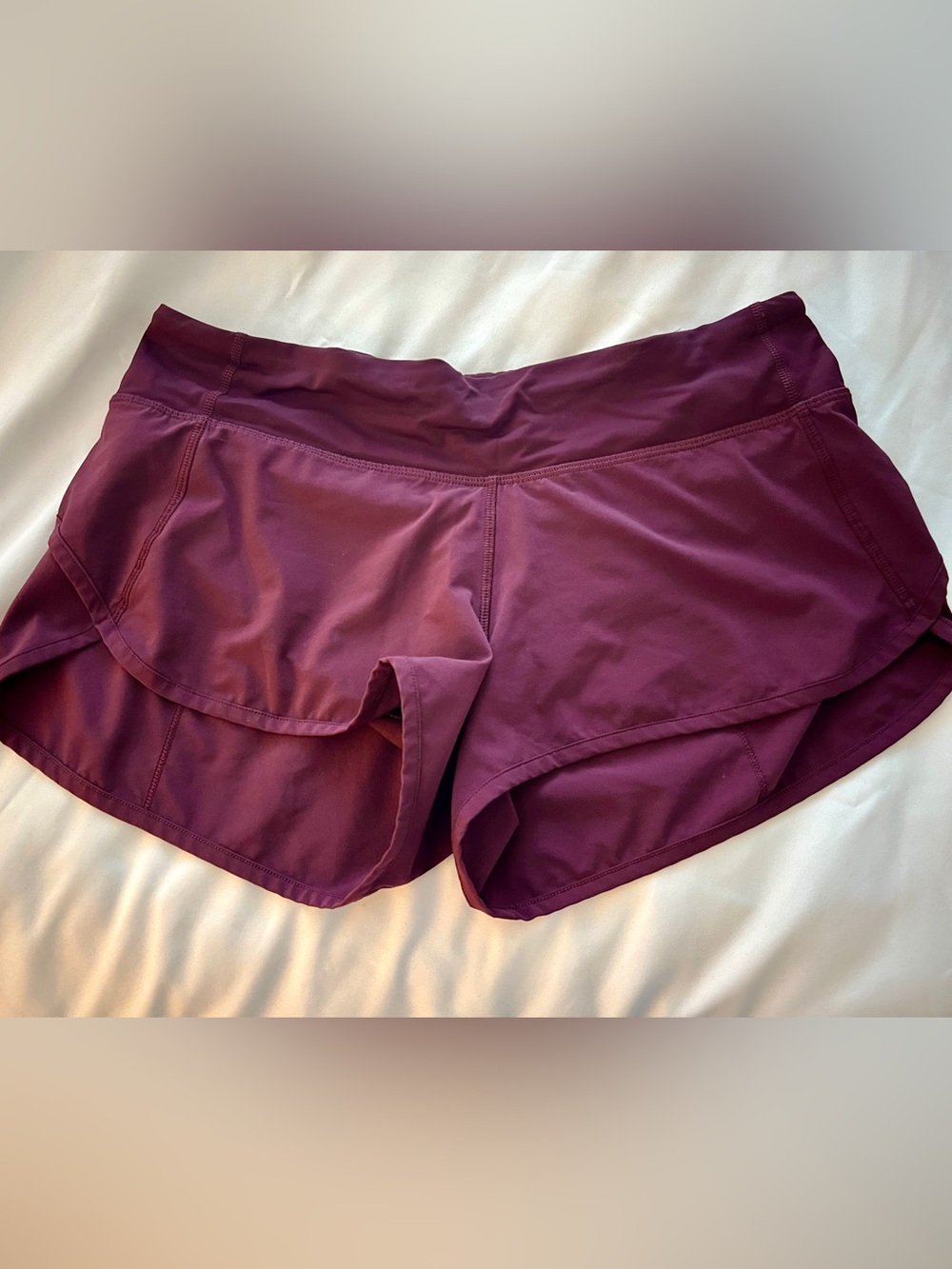 Like new maroon Lulu speed short sz6